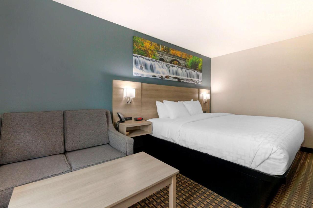 Clarion Pointe Hotell Tomah Exteriör bild