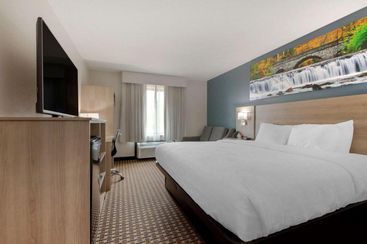 Clarion Pointe Hotell Tomah Exteriör bild