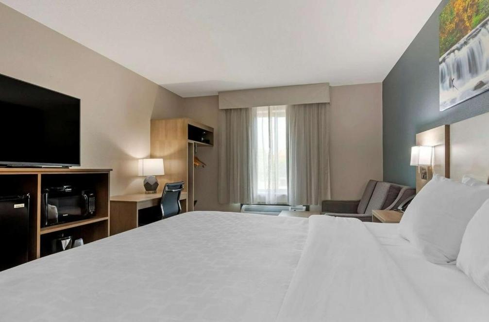Clarion Pointe Hotell Tomah Exteriör bild